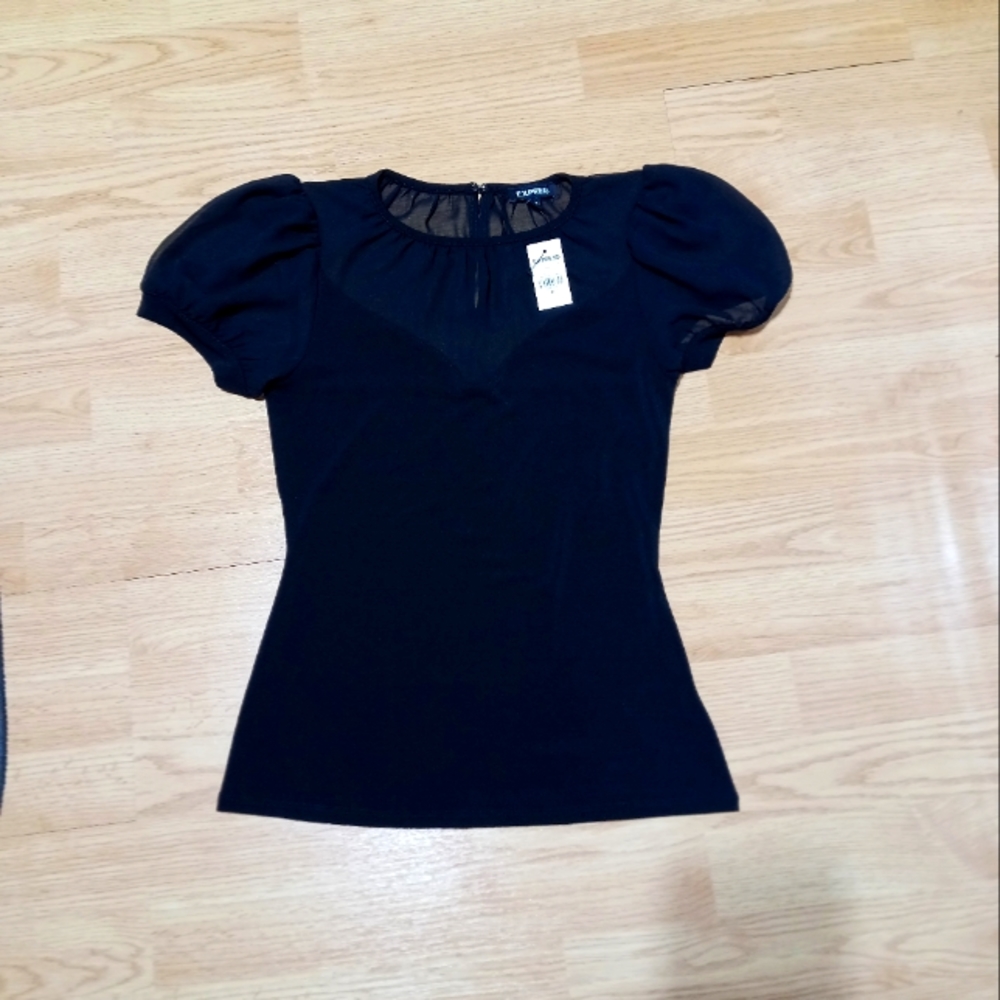 Express top. NWT. Size xs.